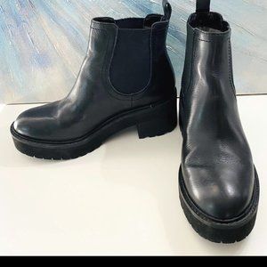 Linea Paolo Chelsea Boots